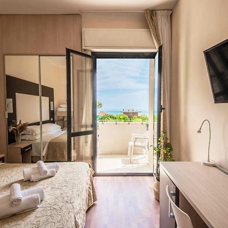 Hotel Baby B&B มิลาโน แมริตทิมา ภายนอก รูปภาพ