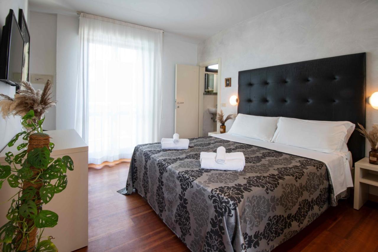 Hotel Baby B&B มิลาโน แมริตทิมา ภายนอก รูปภาพ