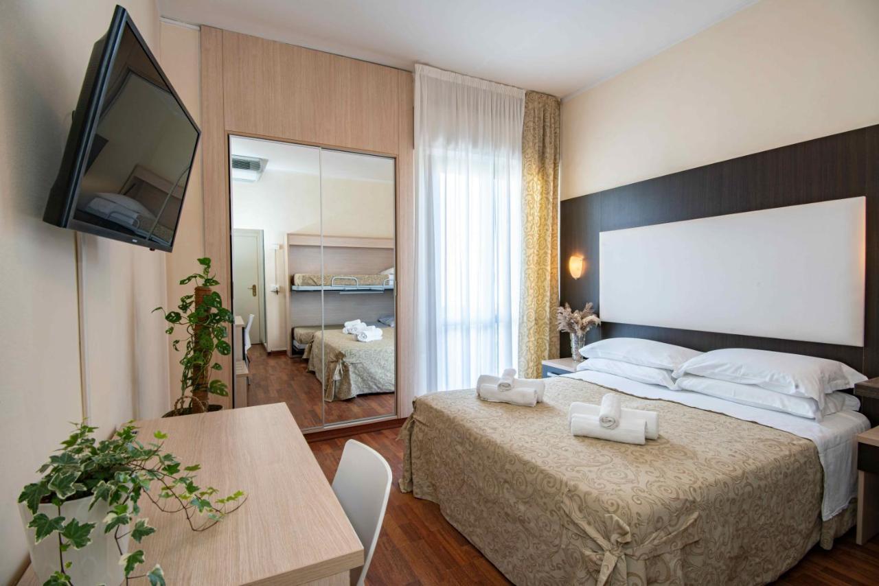 Hotel Baby B&B มิลาโน แมริตทิมา ภายนอก รูปภาพ
