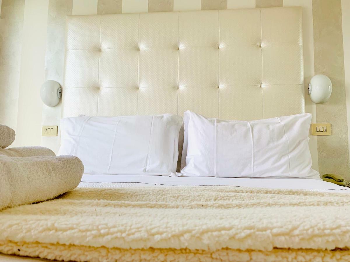 Hotel Baby B&B มิลาโน แมริตทิมา ภายนอก รูปภาพ