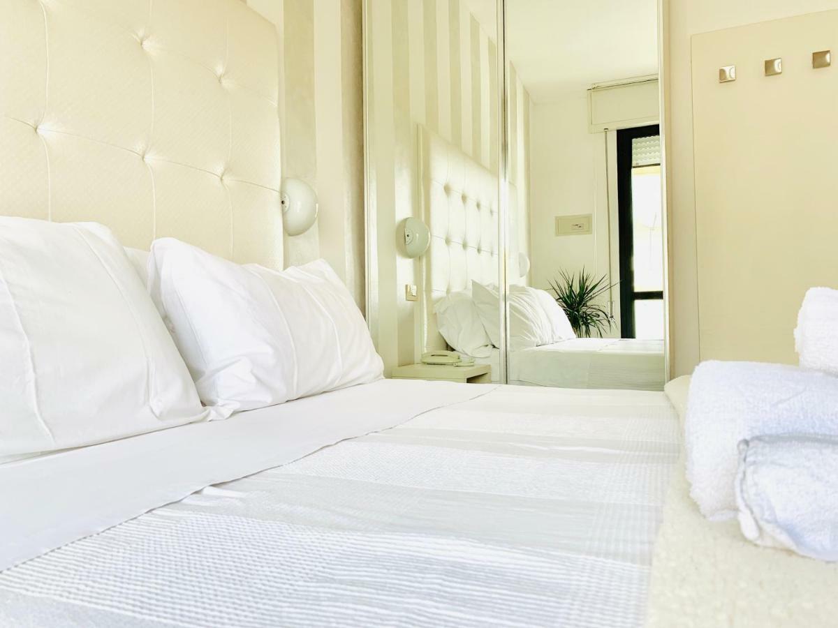 Hotel Baby B&B มิลาโน แมริตทิมา ภายนอก รูปภาพ