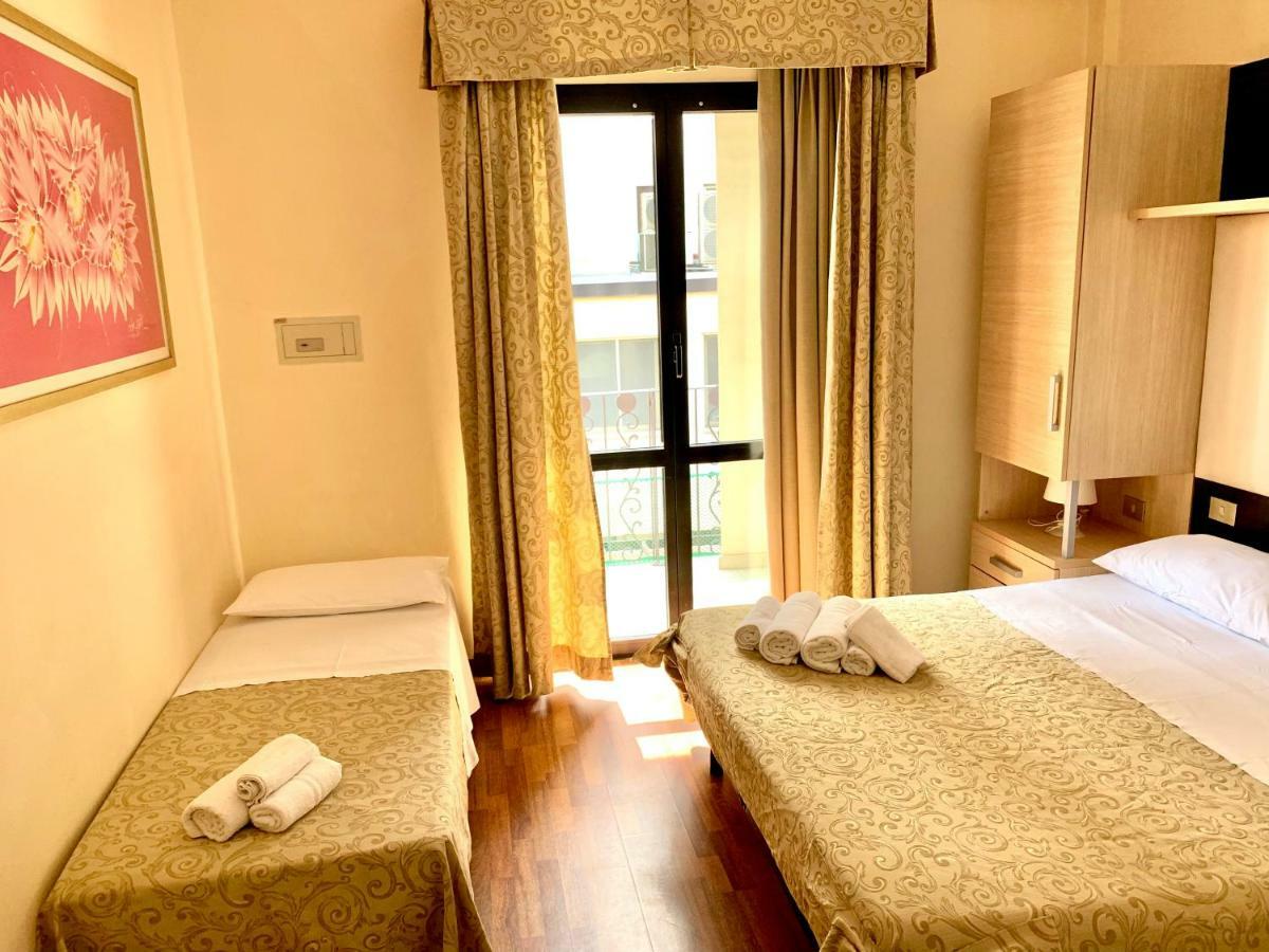 Hotel Baby B&B มิลาโน แมริตทิมา ภายนอก รูปภาพ